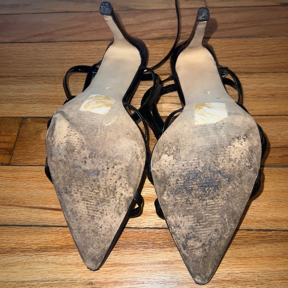 Black strappy pointed toe heel. - Picture 8 of 8